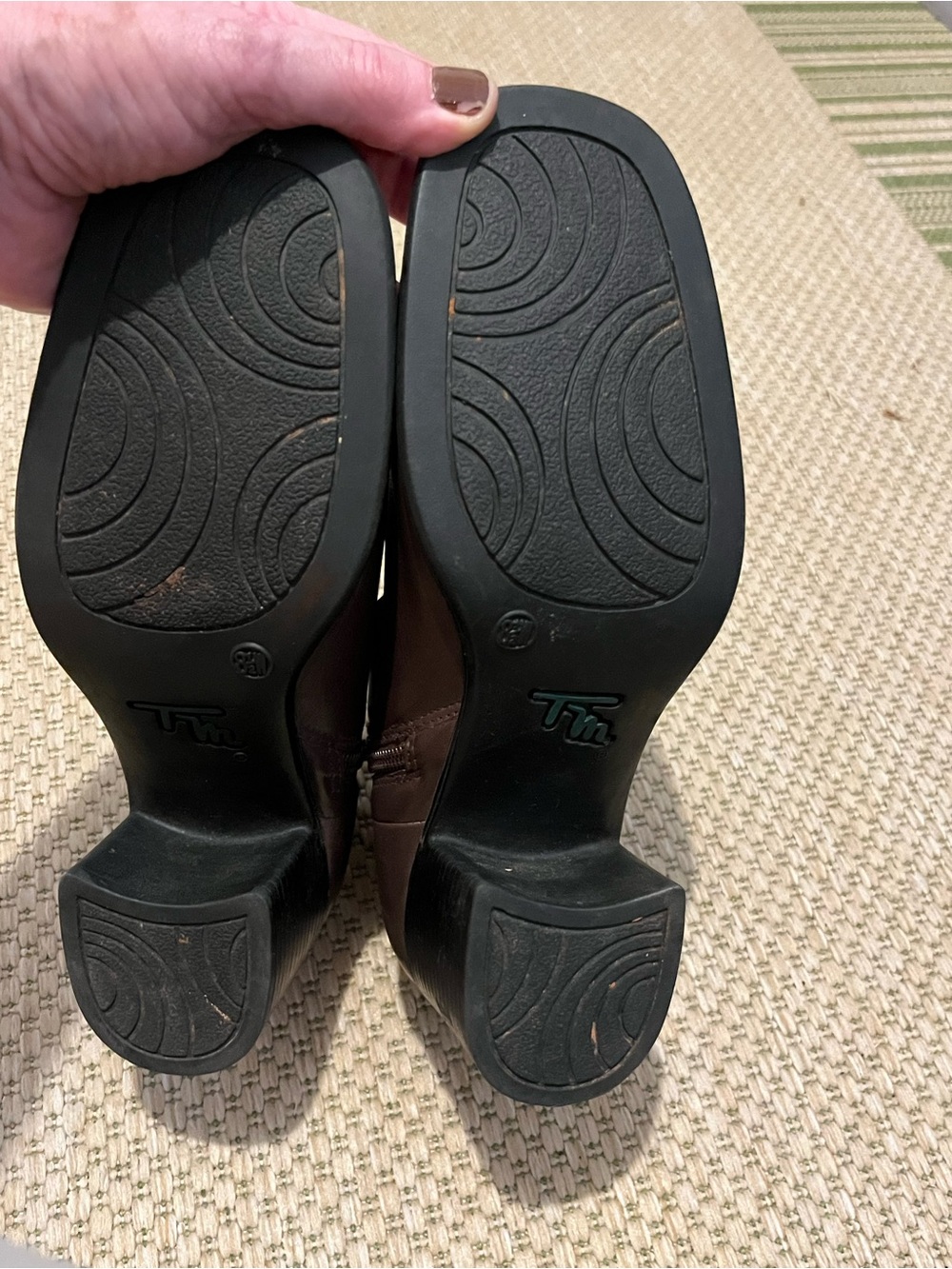 Thom McAn Leather Bootie - Picture 5 of 6